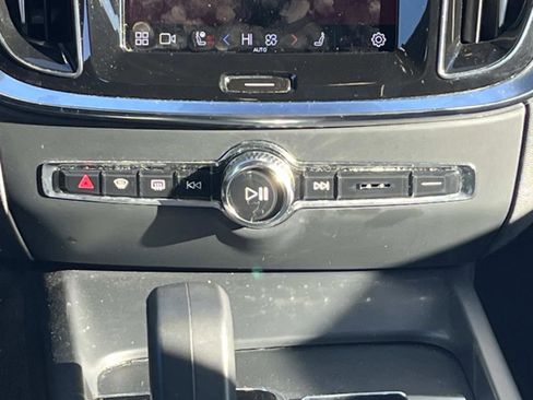 Used 2024 Volvo S60 B5 Core image 13