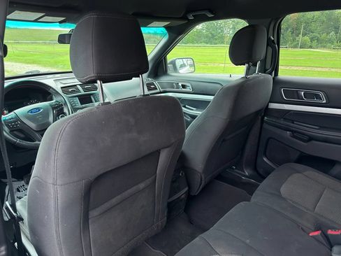 Used 2017 Ford Explorer XLT FWD image 26