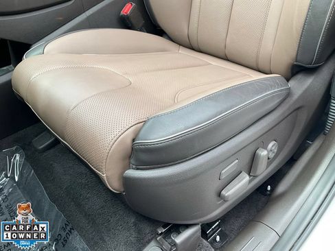 Used 2023 Hyundai Santa Fe Limited AWD/4WD image 17