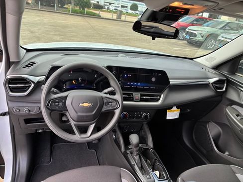 New 2026 Chevrolet TrailBlazer LS w/ LS Convenience Package FWD image 24