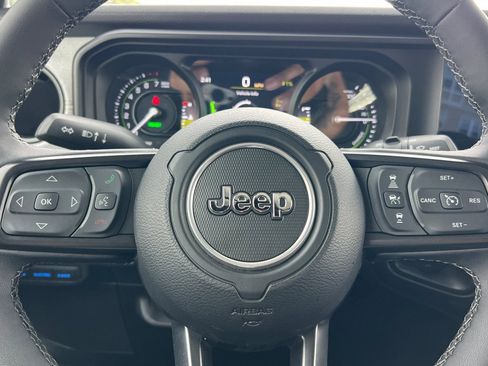 Used 2025 Jeep Wrangler Unlimited Sport S 4xe AWD/4WD image 23