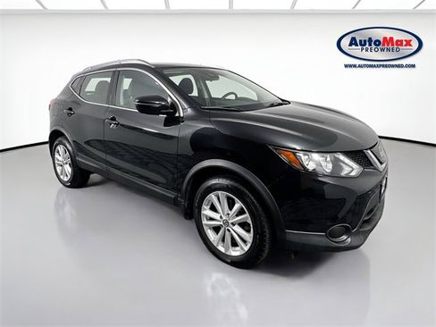 Used 2019 Nissan Rogue Sport SV image 1