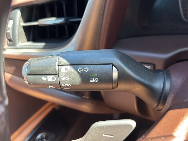Used 2019 Lexus ES 350 w/ Premium Package FWD image 19