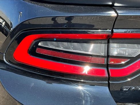 Used 2020 Dodge Charger R/T w/ Blacktop Package RWD image 31