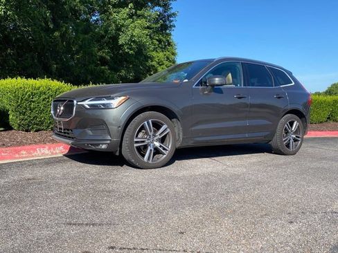 Used 2019 Volvo XC60 T5 Momentum w/ Multimedia Package AWD/4WD image 13