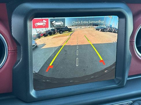 Used 2023 Jeep Wrangler Unlimited Rubicon 4xe image 22