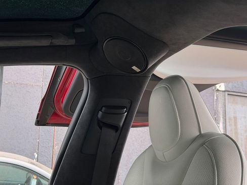 Used 2020 Tesla Model X Performance image 21