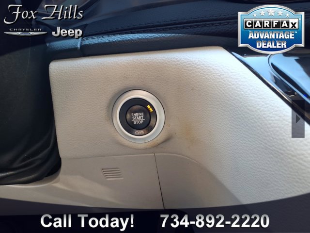 Used 2020 Chrysler Pacifica Limited w/ 8-pass Seating Package FWD image 25