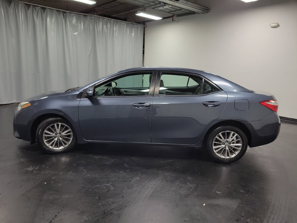 Used 2015 Toyota Corolla LE FWD image 5