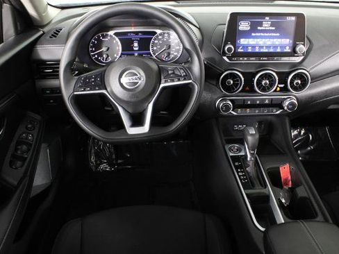 Certified 2023 Nissan Sentra SV FWD image 7