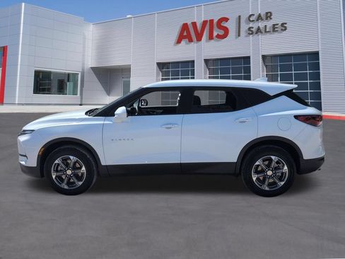 Used 2025 Chevrolet Blazer LT FWD image 10