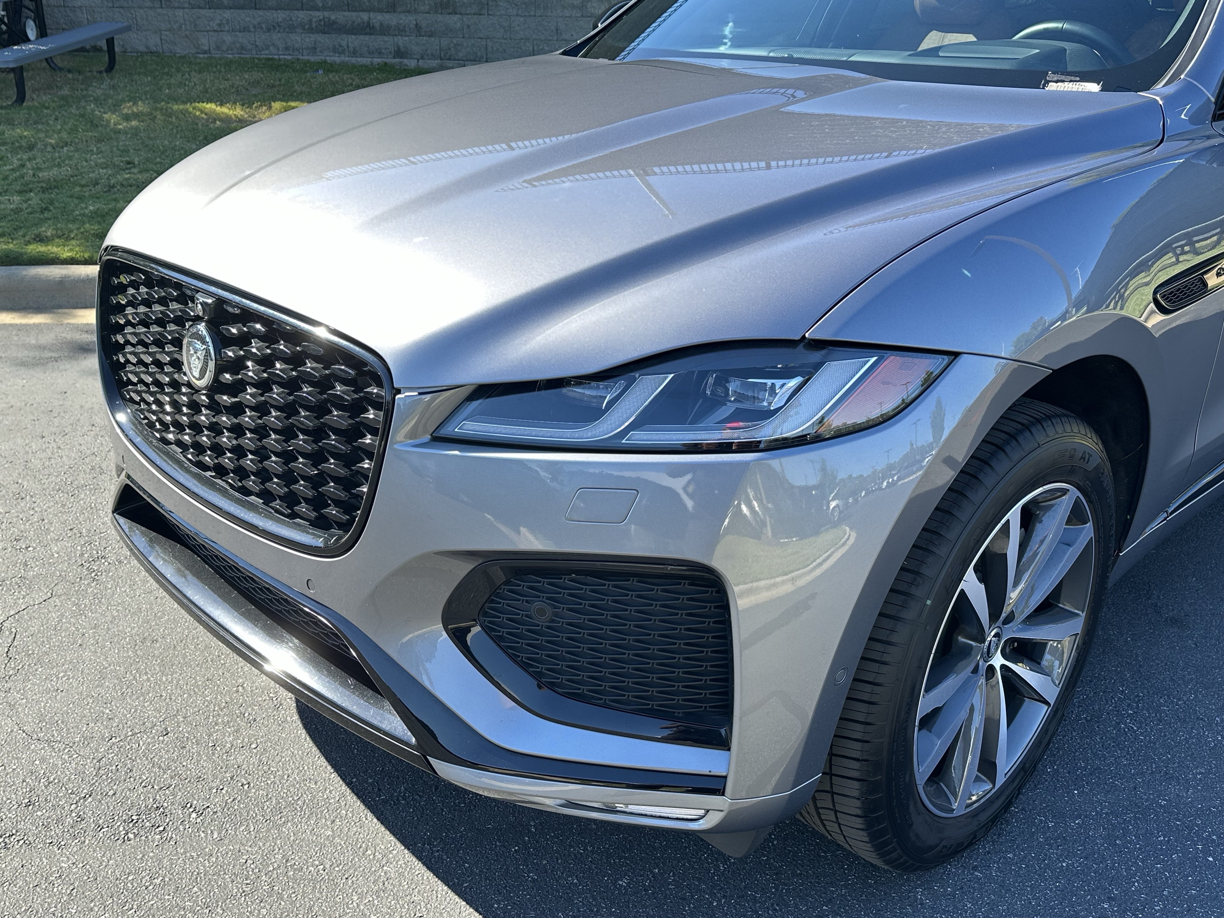 Certified 2026 Jaguar F-PACE R-Dynamic S AWD/4WD image 11