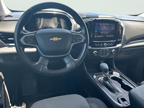 Used 2021 Chevrolet Traverse LT w/ LPO, Floor Liner Package AWD/4WD image 17