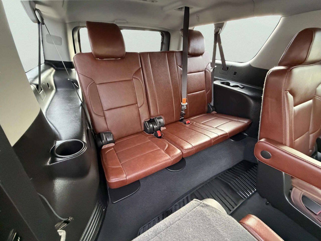 Used 2019 Chevrolet Suburban Premier w/ Premier Plus Edition AWD/4WD image 33