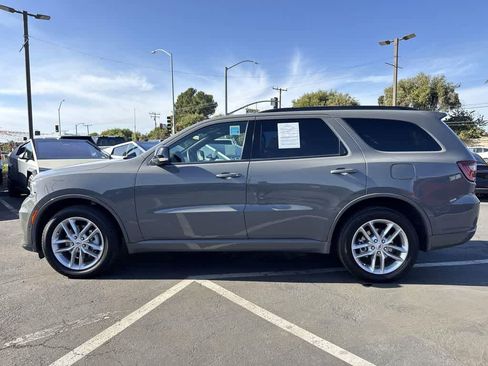 Used 2025 Dodge Durango GT image 3