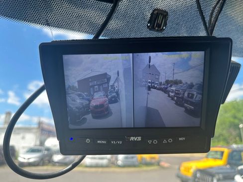 Used 2016 Mercedes-Benz Sprinter 2500 image 21