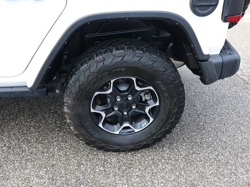 Used 2023 Jeep Wrangler Unlimited Rubicon 4xe w/ Steel Bumper Group AWD/4WD image 3