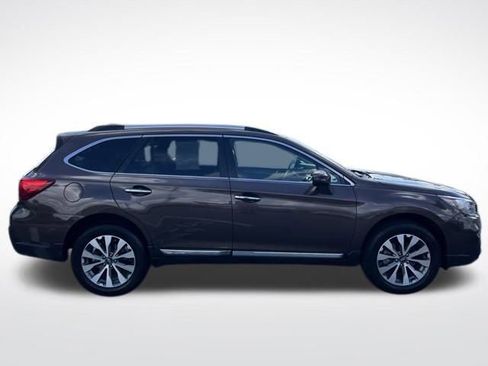 Used 2019 Subaru Outback 2.5i Touring image 12