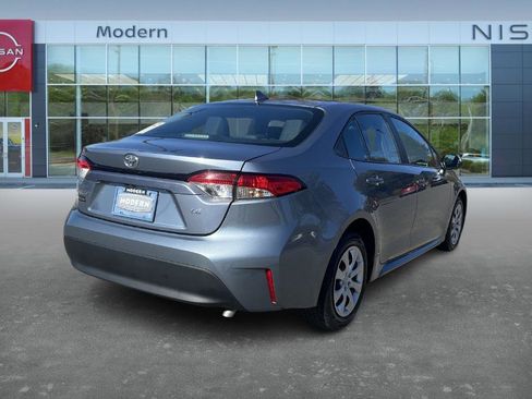 Used 2023 Toyota Corolla LE image 5