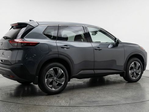 Used 2025 Nissan Rogue SV image 9