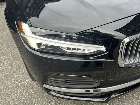 Certified 2025 Volvo S90 T8 Plus image 5