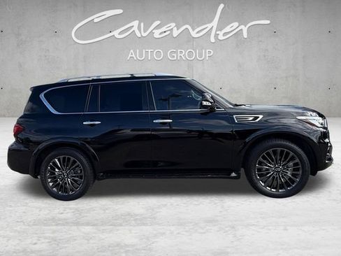 Used 2022 INFINITI QX80 Premium Select w/ All-Season Package RWD image 17