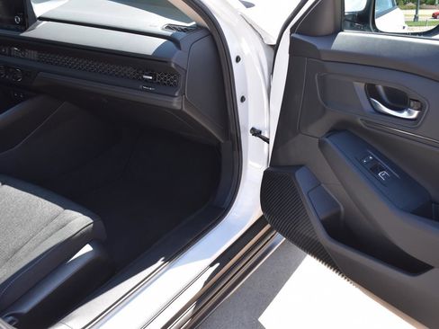 Used 2024 Honda Accord EX image 16