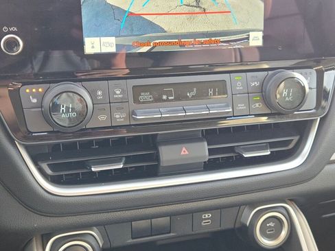 Used 2024 Toyota Grand Highlander XLE image 26