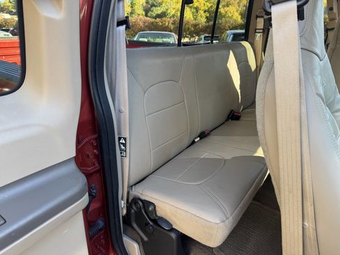 Used 2000 Ford F250 Lariat image 15