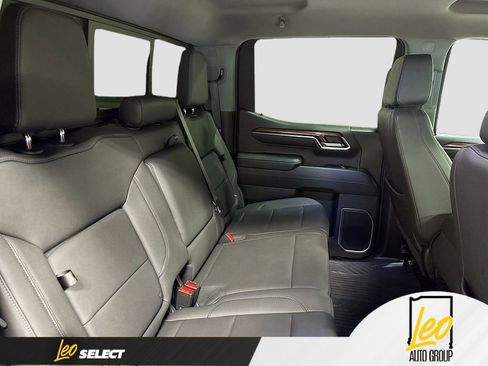 Used 2024 Chevrolet Silverado 1500 LT AWD/4WD image 31