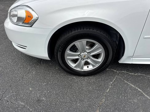 Used 2014 Chevrolet Impala Limited LS FWD image 12