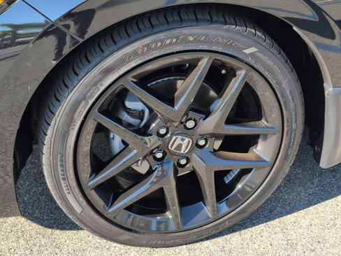 Used 2025 Honda Civic Sport image 12