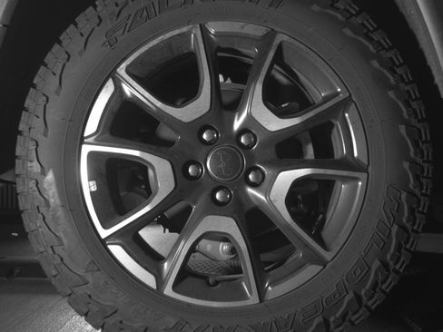 Used 2025 Jeep Compass Trailhawk AWD/4WD image 15
