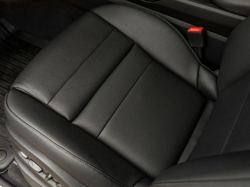New 2025 Porsche Cayenne AWD/4WD image 24