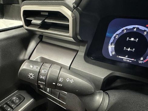 Used 2025 Toyota Tacoma TRD Off-Road AWD/4WD image 20