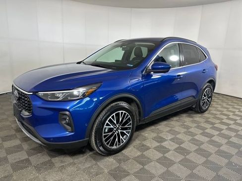 Used 2023 Ford Escape SE w/ PHEV Premium Package FWD image 7