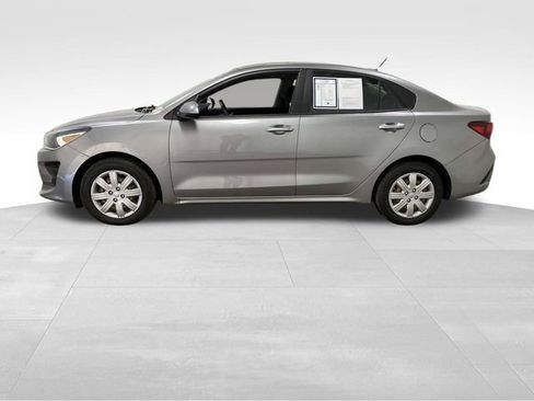 Used 2022 Kia Rio S image 2