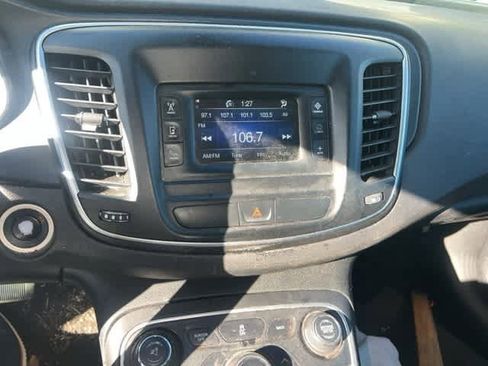 Used 2015 Chrysler 200 Limited image 24