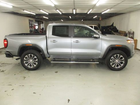 New 2026 GMC Canyon Denali AWD/4WD image 4