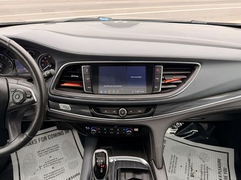 Used 2020 Buick Enclave Premium w/ Sun and Sites Package image 22