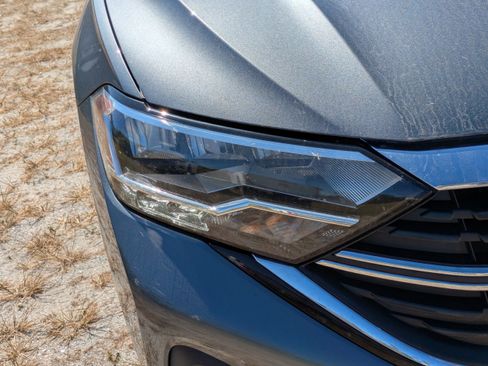 Used 2022 Volkswagen Jetta S image 7