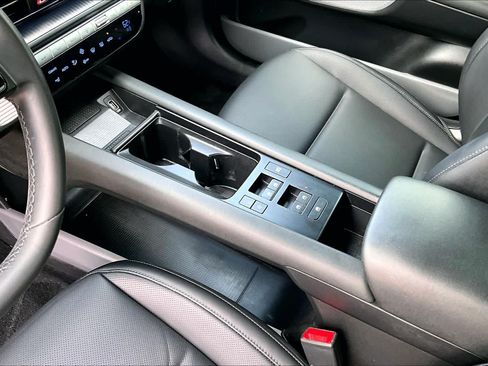 Used 2023 Hyundai Ioniq 6 SEL RWD image 16