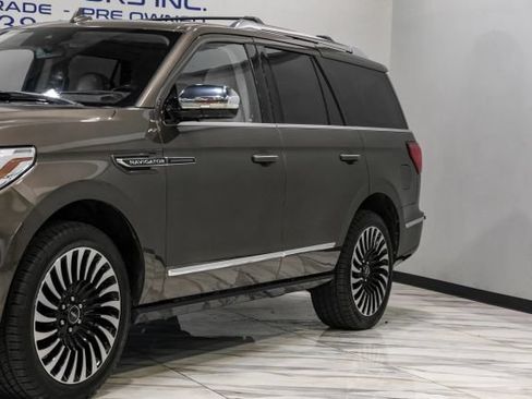 Used 2020 Lincoln Navigator Black Label w/ Cargo Convenience Package AWD/4WD image 9