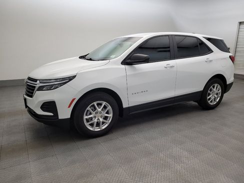 Used 2022 Chevrolet Equinox LS w/ LPO, Floor Liner Package FWD image 2