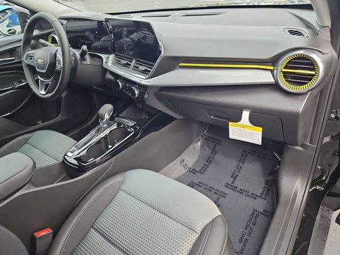 New 2026 Chevrolet Trax LT w/ Driver Confidence Package FWD image 29