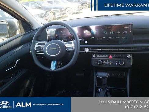 New 2026 Hyundai Tucson SE image 18