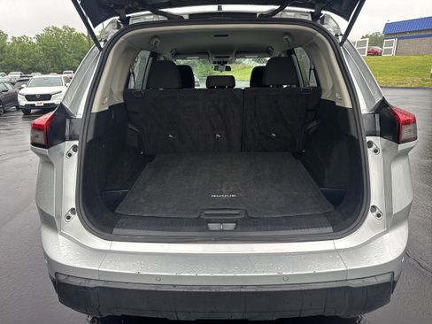 Used 2024 Nissan Rogue S FWD image 10