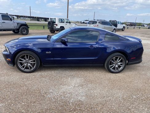 Used 2011 Ford Mustang GT Premium w/ Brembo Brake Pkg image 4