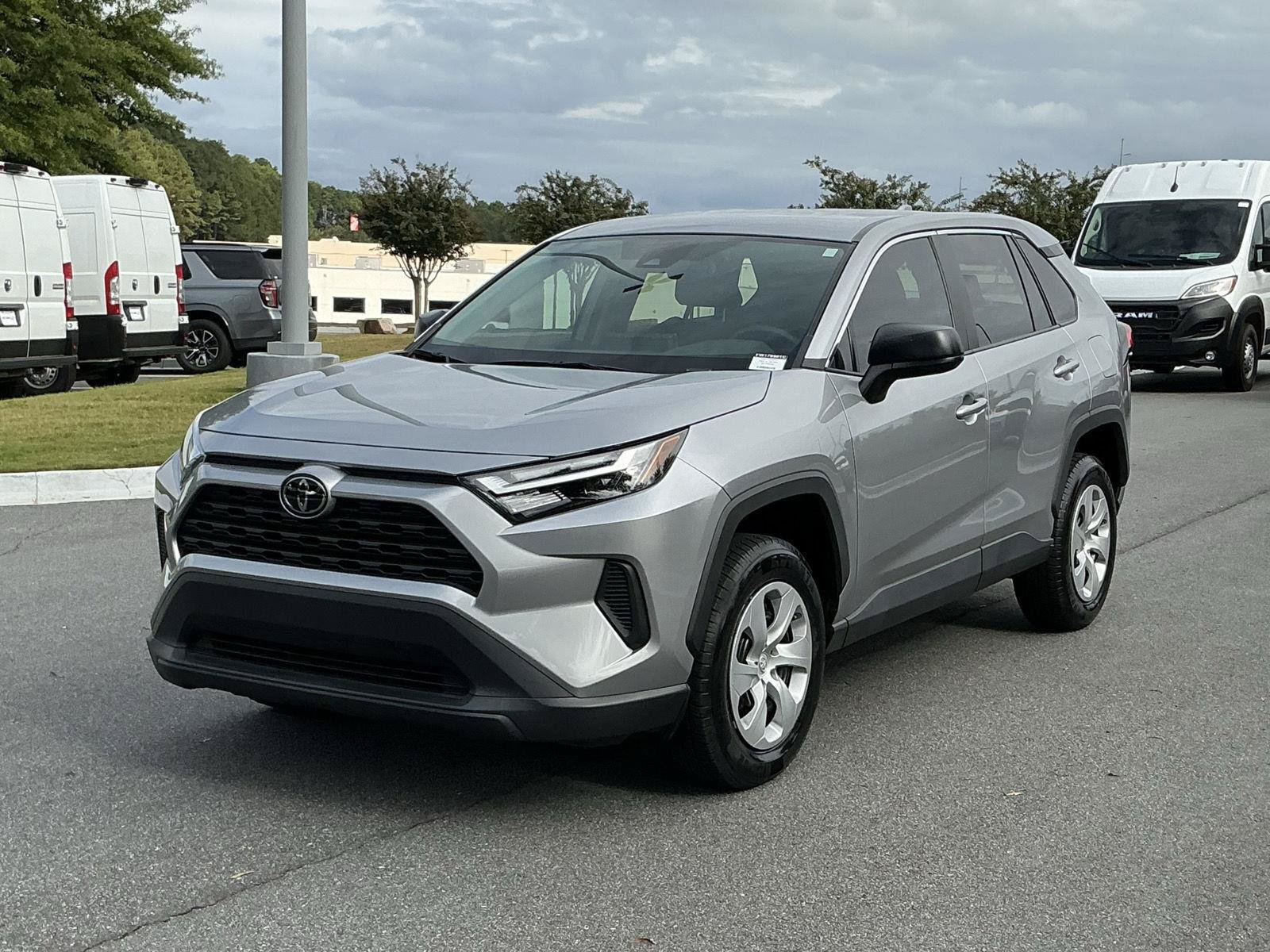 Used 2024 Toyota RAV4 LE FWD image 9