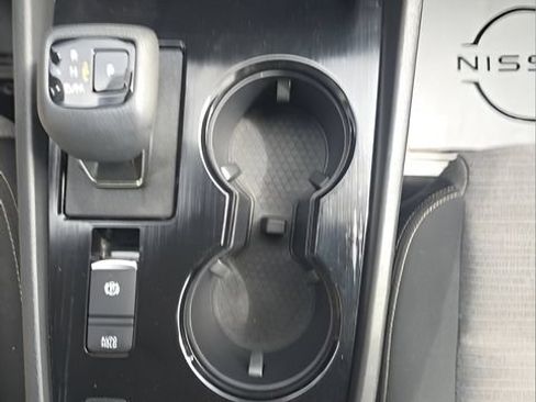 Certified 2023 Nissan Rogue SV FWD image 17